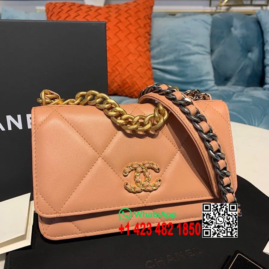 Bolso Con Solapa Chanel 19 Woc 20 Cm Piel De Cabra Colección Primavera/verano 2020 Acto 1, Rosa Salmón