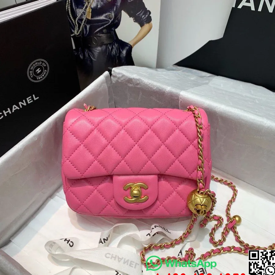 Aba Clássica Chanel Com Corrente Charmosa Com Detalhes Cc Na Bolsa De Alça 18 Cm Couro De Pele De Cordeiro Com Detalhes Dourados