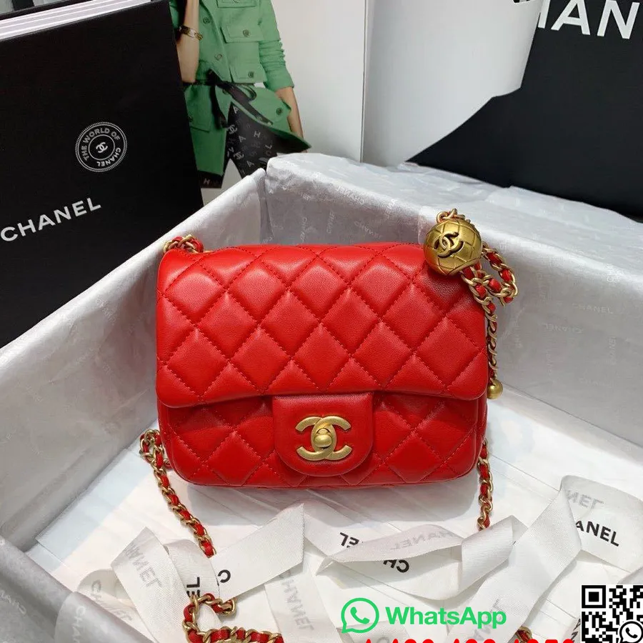 Aba Clássica Chanel Com Corrente Charmosa Com Detalhes Cc Na Bolsa De Alça 18 Cm Couro De Pele De Cordeiro Com Detalhes Dourados