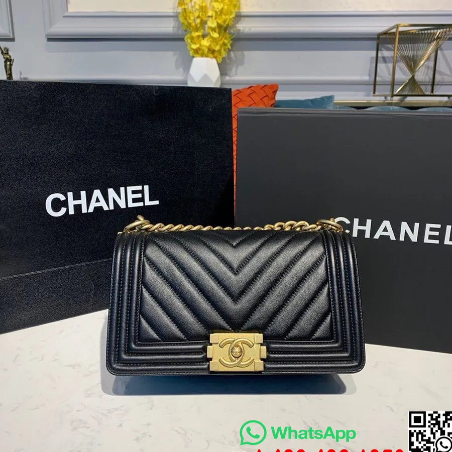 Chanel Chevron Zēnu Soma 25cm Jērādas āda Antīka Zelta Aparatūra 2019. Gada Rudens/ziema 1. Kolekcija, Melna