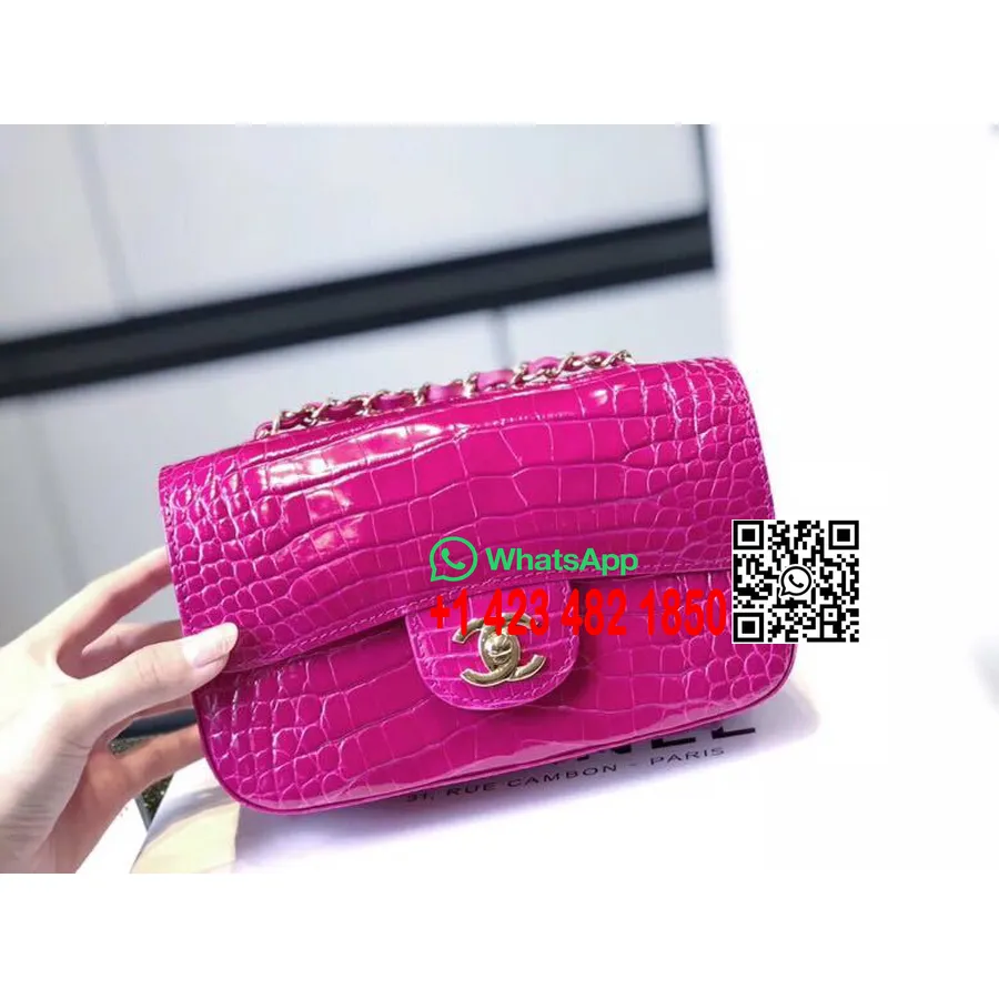 Chanel Mini Klasszikus Füles Táska 20 Cm-es Arany Hardver Krokodilbőr 2019 Tavaszi/nyári Felvonás 2 Kollekció, Fukszia