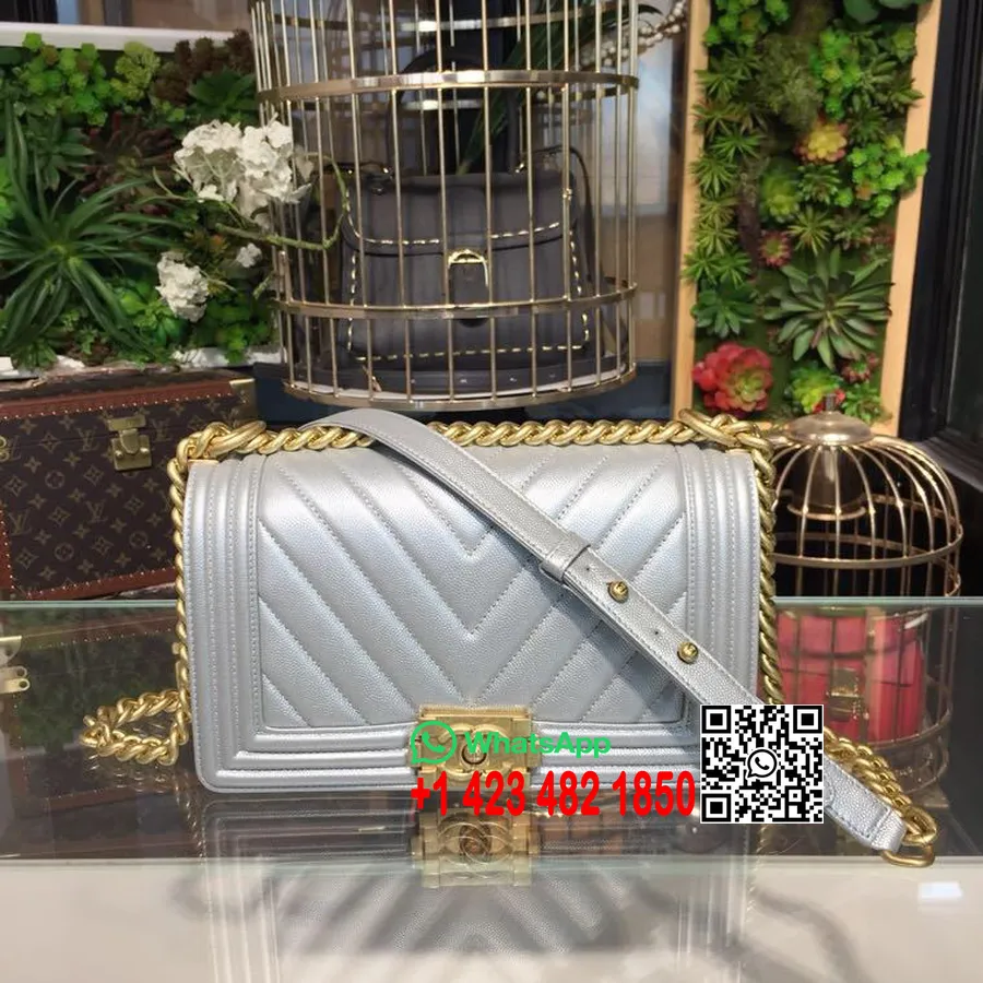 Bolso Chanel Chevron Boy 25 Cm Piel Caviar Herrajes Dorados Colección Primavera/verano 2018 Acto 1, Plateado