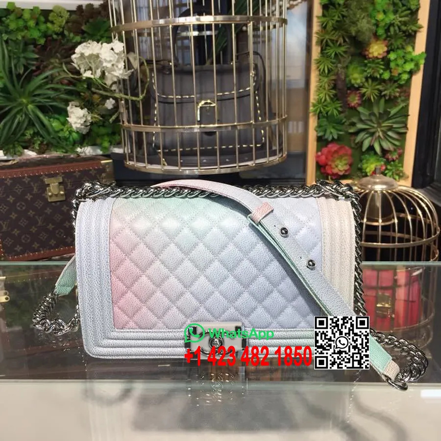 Bolso Chico Chanel Chevron 25 Cm Cuero Caviar Herrajes Plateados Brillantes Colección Crucero 2017, Variante Arcoíris/blanco/azu