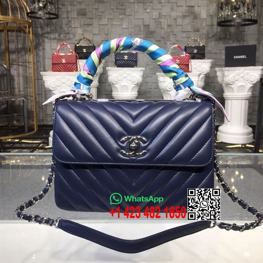 Chanel Trendy Cc Chevron Taška S Horní Rukojetí 25 Cm Teletina Kůže Stříbrný Hardware Jaro/léto 2019 Kolekce Akt 1, Tmavě Modrá