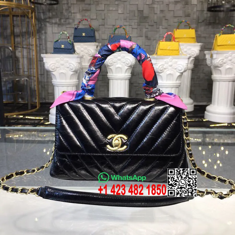 Bolso Chanel Coco Con Asa Chevron 23 Cm Piel De Becerro Envejecida Herrajes Dorados Colección Primavera/verano 2019 Acto 1, Negr