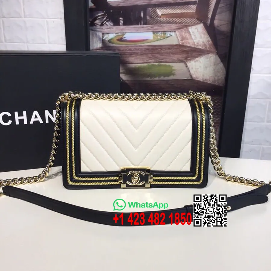 Chanel Le Boy Flettet Veske 25 Cm Lammeskinn Gull Hardware Cruise 2019 Kolleksjon, Svart