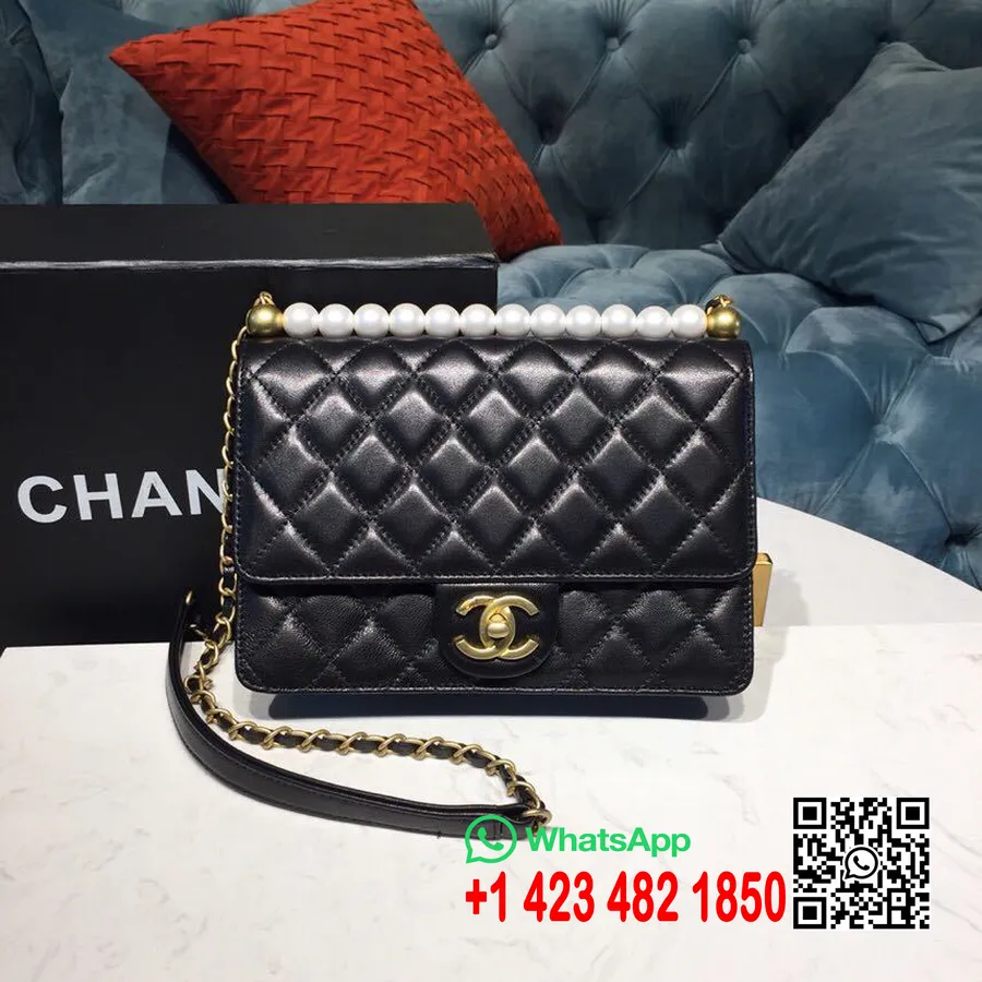 Bolso Chanel Con Asa Corta De Perlas 22 Cm Herrajes Dorados Piel De Cordero Colección Primavera / Verano 2019 Acto 2, Negro