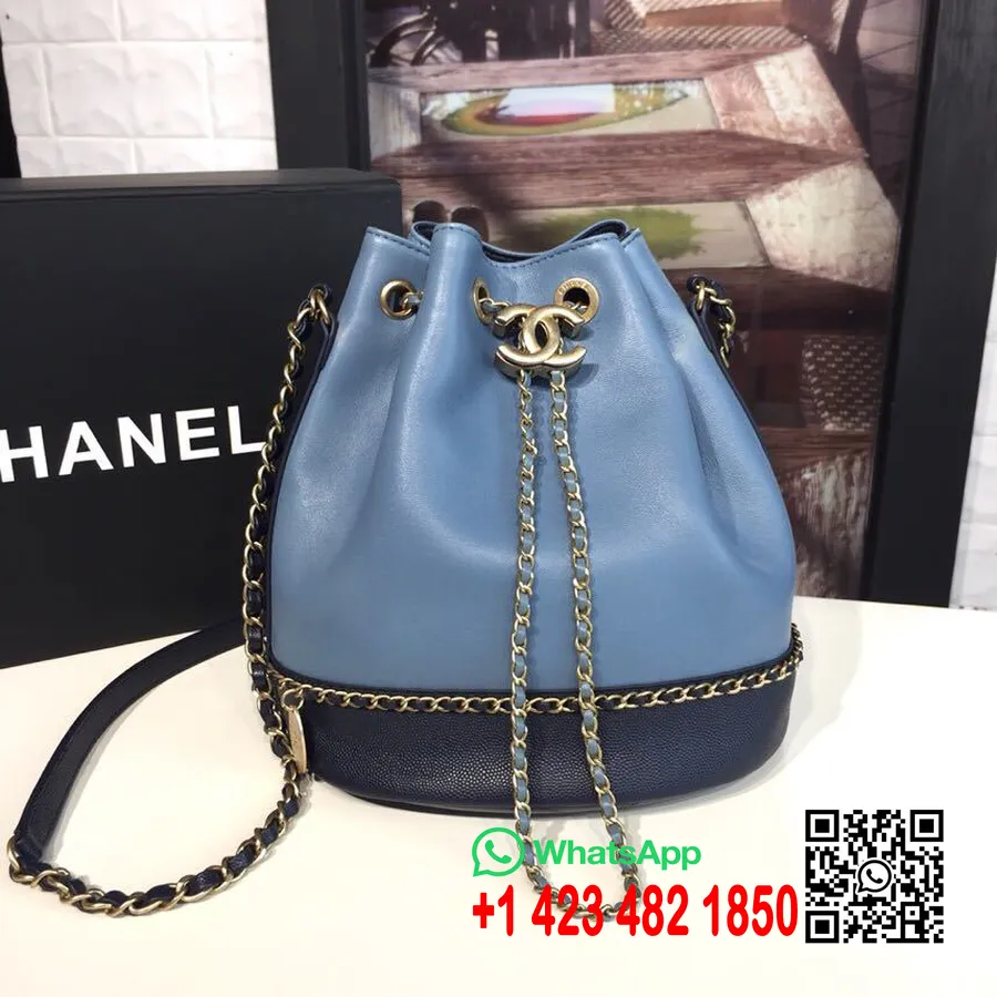 Bolso Con Cordón Chanel Piel De Cordero/piel De Becerro Granulada Herrajes Dorados Colección Primavera/verano 2019 Acto 1, Azul