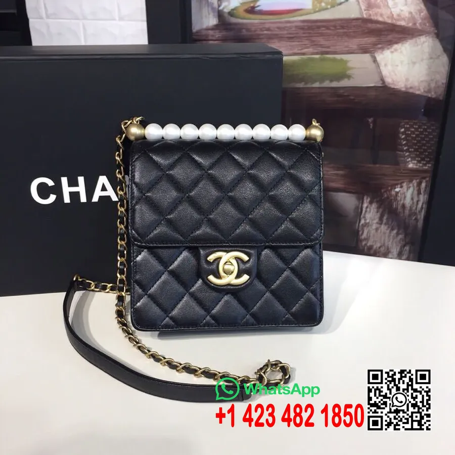 Bolso Chanel Con Asa Corta De Perlas 16 Cm Piel De Cordero Herrajes Dorados Colección Primavera/verano 2019 Acto 2, Negro