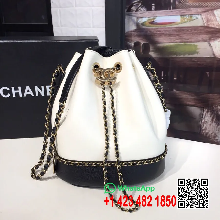 Chanel Tas Met Trekkoord Lamsleer/generfd Kalfsleer Gouden Hardware Lente/zomer Collectie Act 1 2019, Wit/zwart