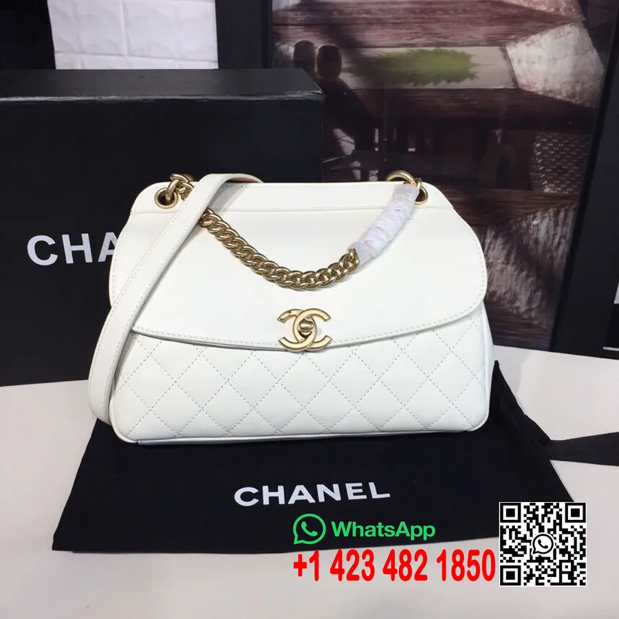 Bolso Chanel Acolchado Con Solapa Curvada 25 Cm Piel De Cordero Herrajes Dorados Colección Primavera/verano 2019 Acto 1, Blanco