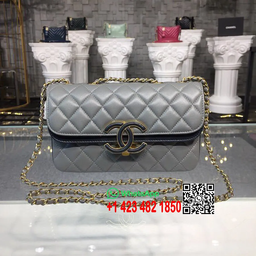 Chanel Enamel CC Flap Bag 22cm Aged Gold Hardware Lambskin Leather Metiers d Art Paris-Hamburg 2018 Collection Grey