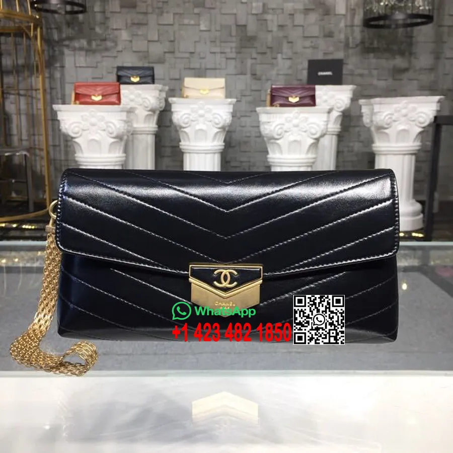 Chanel шеврон телешка кожа плик A57493 25 см златен хардуер агнешка кожа Metiers D Art Paris-hamburg 2018 черен