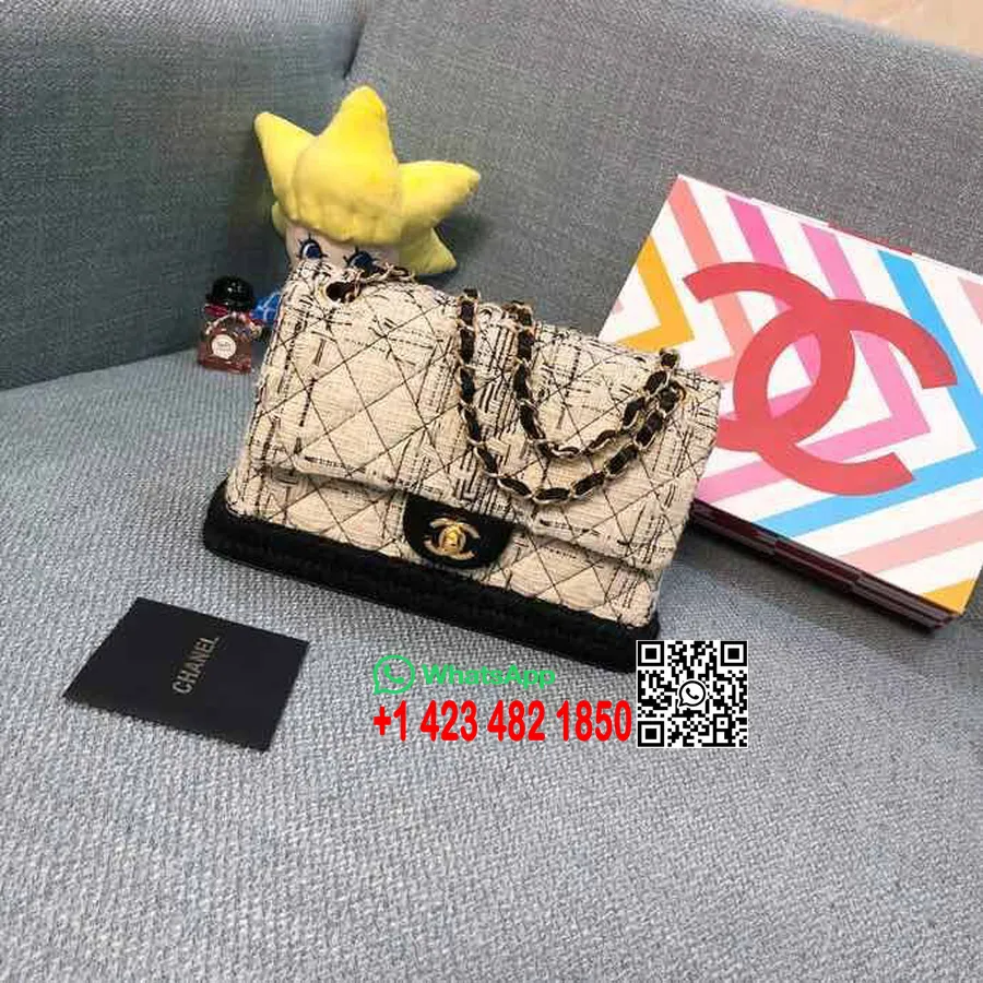 Chanel Bolso Clásico Con Solapa De Tweed Y Paja Tejida 25 Cm Herrajes Dorados Piel De Cordero Caviar Colección Crucero 2019 Negr