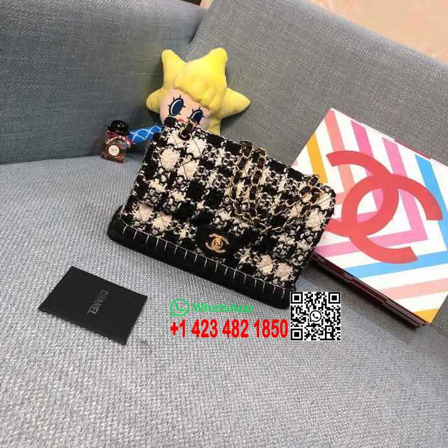 Chanel Bolso Clásico Con Solapa De Tweed Y Paja Tejida 25 Cm Herrajes Dorados Piel De Cordero Caviar Colección Crucero 2019 Negr