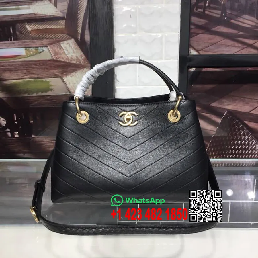 Chanel Chevron Elegáns Fogantyú 28cm Bevásárlótáska Borjúbőr/elaphe Bőr Tavaszi/nyári Aktus 1 2018 Kollekció Fekete