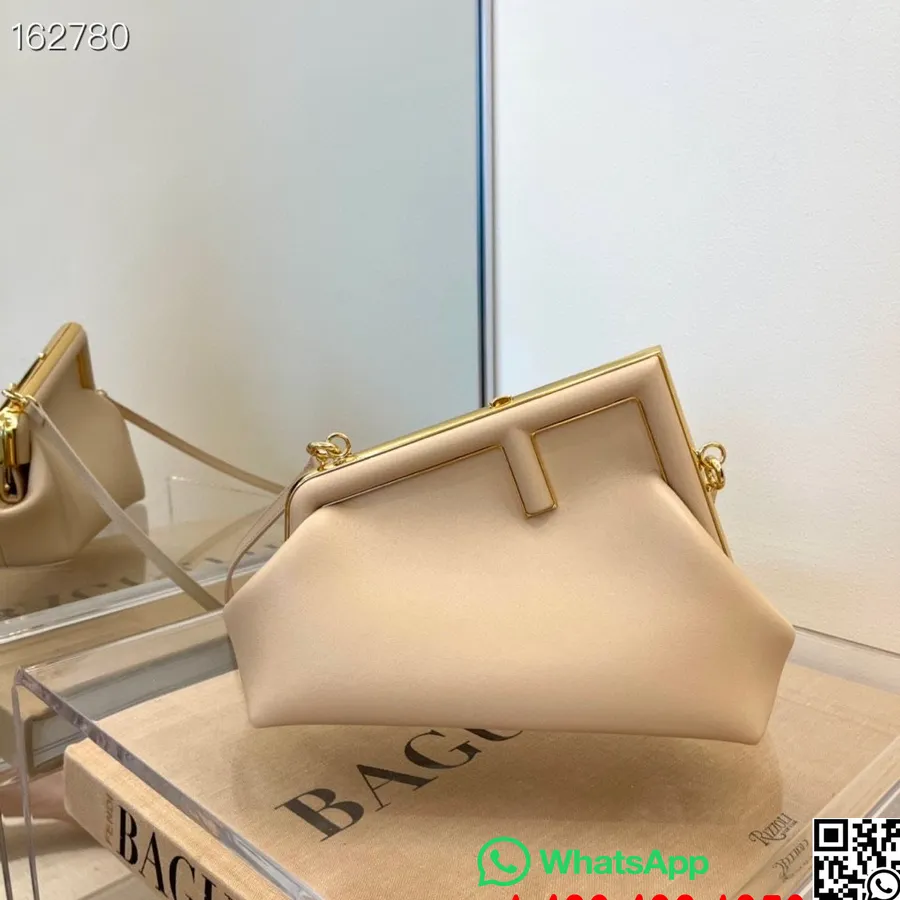 Geantă Fendi First Clutch Piele Nappa 26cm Colecția Toamnă/iarna 2021, Nud