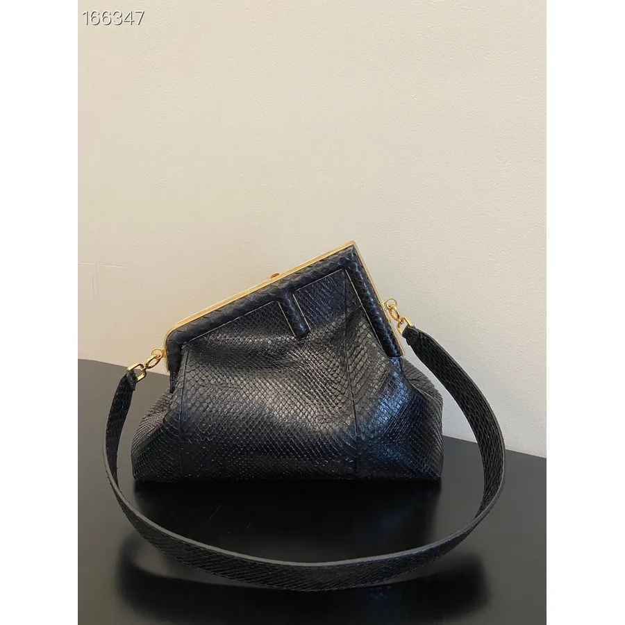 Fendi Primer Bolso De Mano Pequeño Piel De Pitón/piel De Napa 26cm Colección Otoño/invierno 2021, Negro