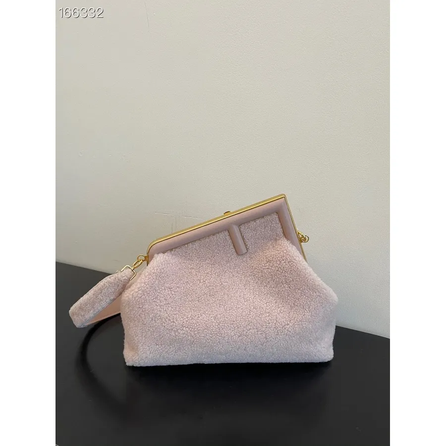 Geanta Medie Fendi First Clutch Piele De Oaie Merino/piele Nappa 32cm Colectia Toamna/iarna 2021, Roz