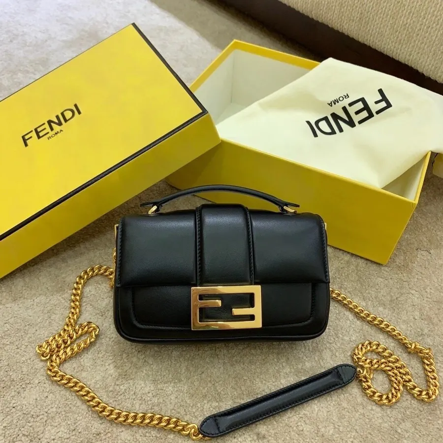 Fendi FF Baguette Chain Bag Calfskin Leather Fall/Winter 2020 Collection, Black