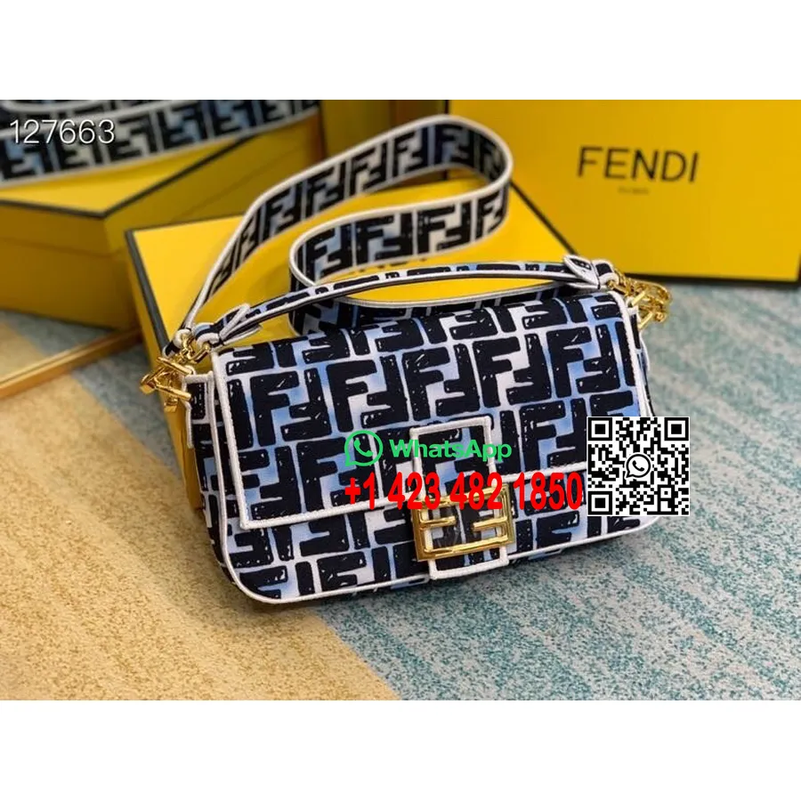 Fendi X California Sky Ff Logo Baguette Bag Canvas 26cm Høst/vinter 2020 Kolleksjon, Hvit/blå