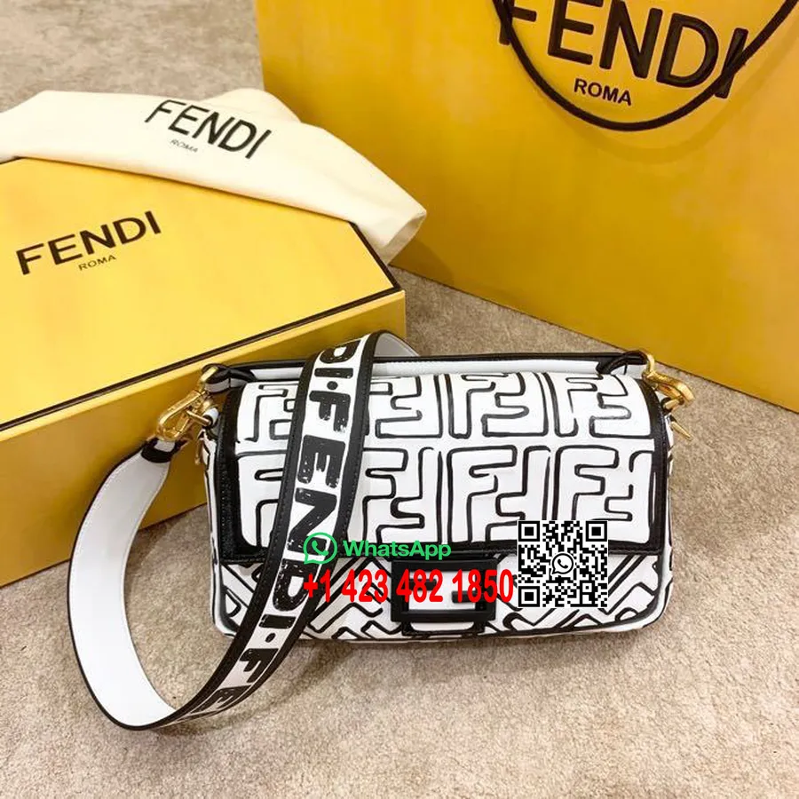 Fendi X California Sky Pochette Laukku 26cm Vasikkanahkainen Kevät/kesä 2020 Kokoelma, Valkoinen