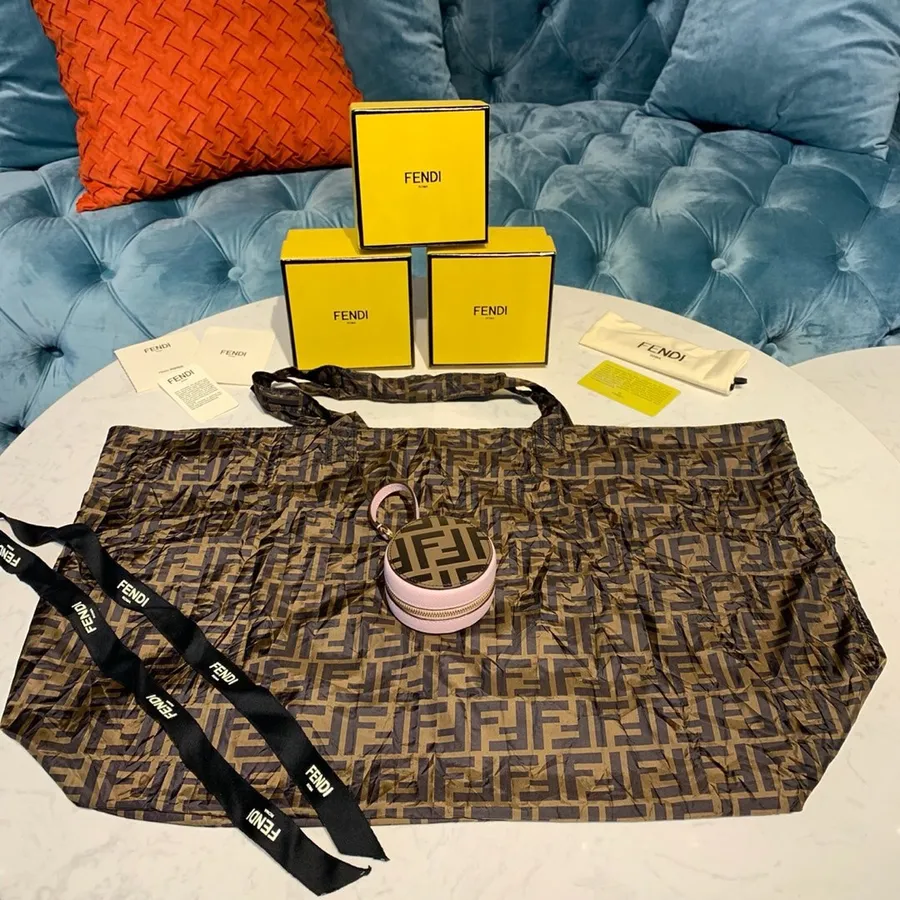 Fendi Tote Bag Charm With Poly Tote Bag 8cm Kulit Anak Sapi Koleksi Musim Semi/musim Panas 2019, Coklat/merah Muda Muda