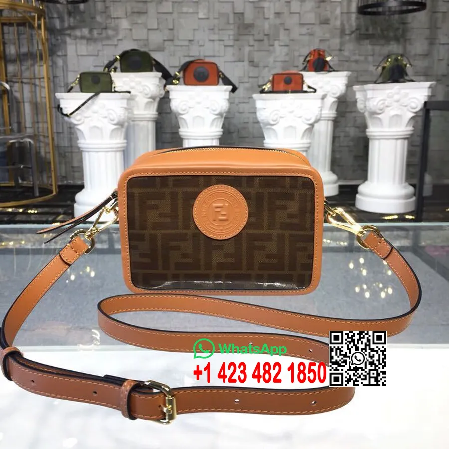 Fendi Ff Logo Stamp Bolso Para Cámara 20cm Piel De Becerro Colección Primavera/verano 2019, Marrón