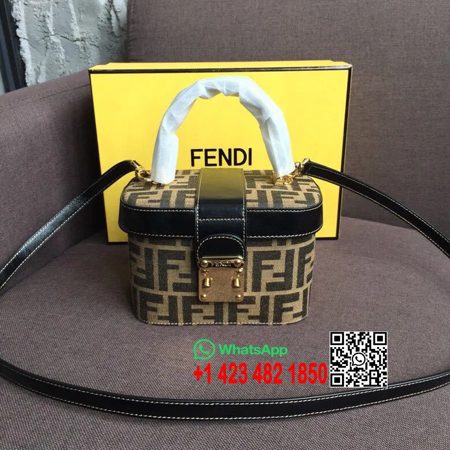 Fendi Canvas FF Logo Vanity Beauty Bag 18cm Calfskin Leather Spring/Summer 2019 Collection, Black