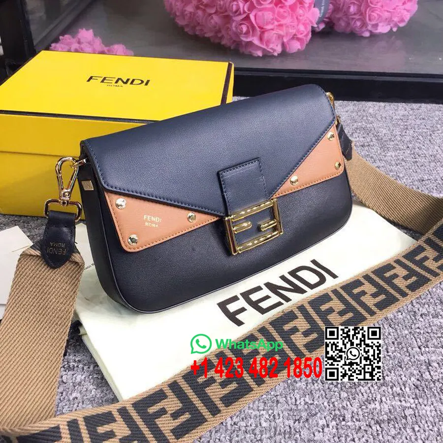 Сумка Fendi Baguette 28см из козьей кожи Romano, коллекция весна/лето 2019, черный/коричневый