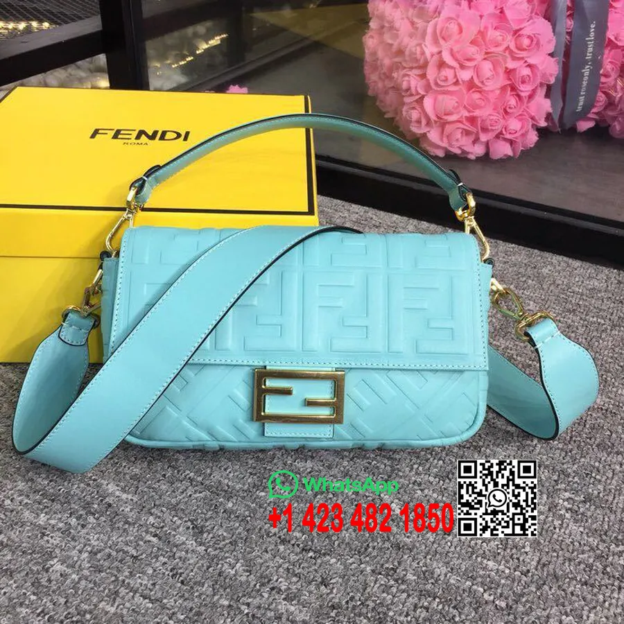 Fendi Sac Baguette Gaufré Ff 26cm Collection Printemps/été 2019, Bleu Clair