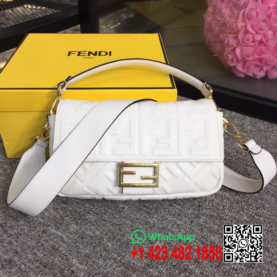 Fendi Ff Kabartmalı Baget üst Saplı çanta 26cm İlkbahar/Yaz 2019 Koleksiyonu, Beyaz