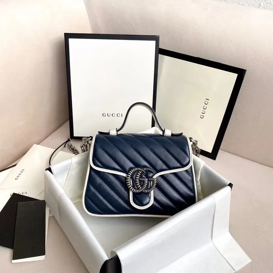 Gucci Marmont Çapraz Matelasse Mini Üst Saplı Çanta 22cm 583571 Dana Deri Sonbahar/kış 2020 Koleksiyonu, Siyah/beyaz