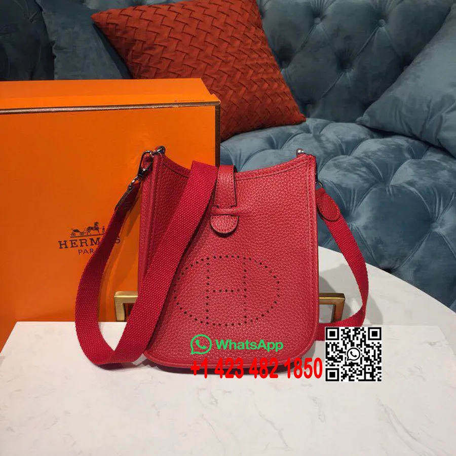 Hermes Evelyne Ii Tpm-väska 20cm Taurillon Clemence Handsydd Palladiumbeslag, Röd