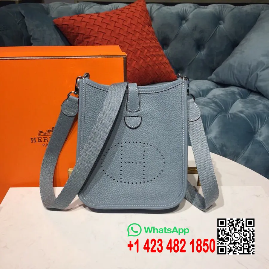 Hermes Evelyne Ii Tpm Táska 20 Cm-es Taurillon Clemence Kézzel Varrott Palládium Hardver, Világoskék