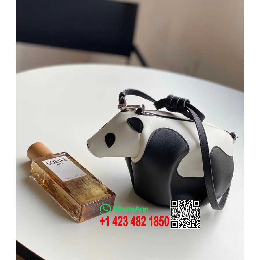 Loewe Panda τσάντα ώμου 20cm 66011 δέρμα μοσχαριού συλλογή άνοιξη/καλοκαίρι 2022, μαύρο