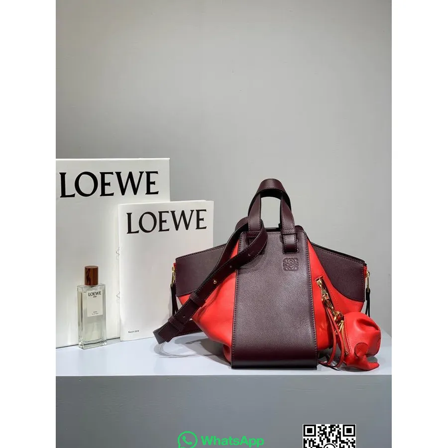 Loewe Hängmatta Väska 29cm Kalvskinn Vår/sommar 2020 Kollektion, Röd/vinröd