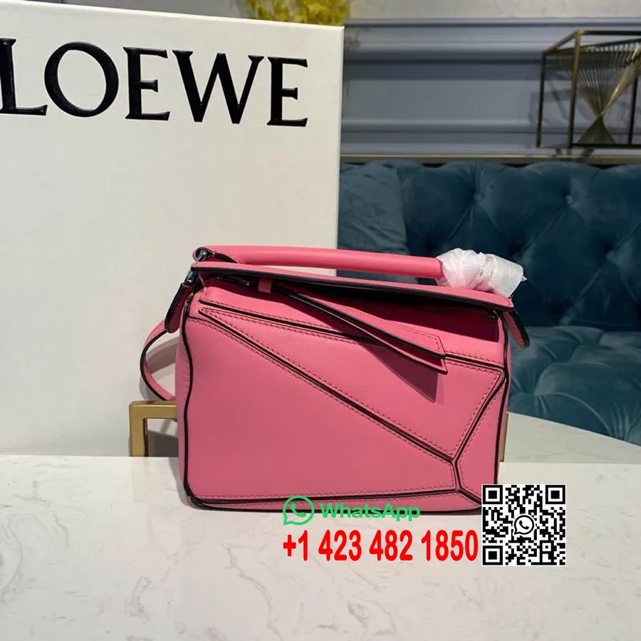 Loewe Mini Puzzle Bag 18cm Calfskin Leather Spring/Summer 2020 Collection, Pink