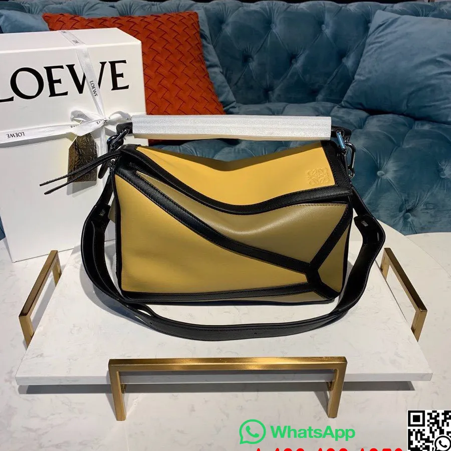 حقيبة ألغاز ملونة من Loewe مقاس 30 سم من جلد العجل مجموعة ربيع/صيف 2020، أصفر/أسود