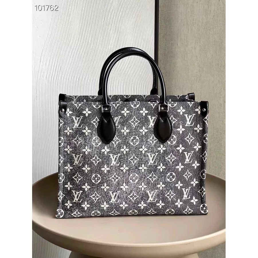 Louis Vuitton Onthego τσάντα 35cm μονόγραμμα ζακάρ τζιν υφασμάτινη κρουαζιέρα συλλογή 2023 M46448, γκρι