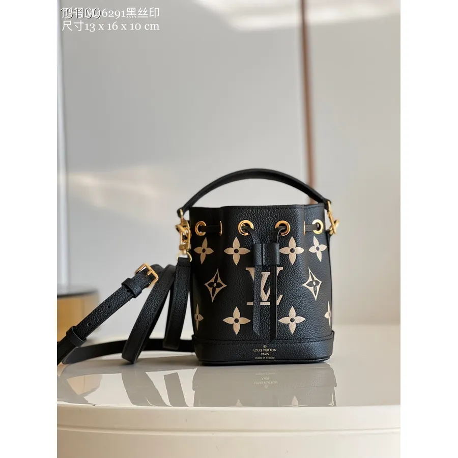 Louis Vuitton Nano Noe Beuteltasche 16 Cm Monogramm Empreinte Leder Herbst/winter 2022 Kollektion M46291, Schwarz/creme