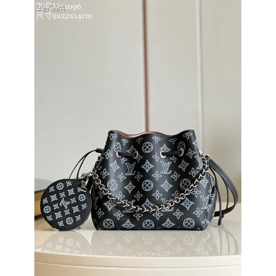 Bolso Tipo Bombonera Louis Vuitton Bella De 22 Cm En Piel De Becerro Mahina Perforada Colección Otoño/invierno 2022 M21096, Negr