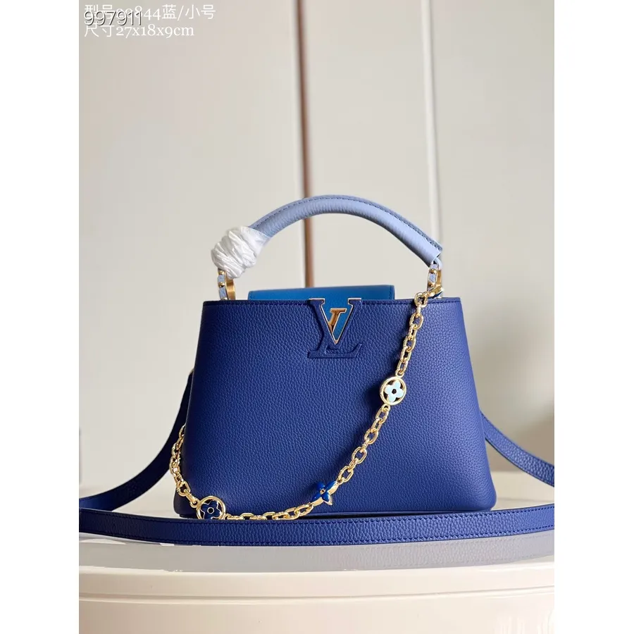 Louis Vuitton Capucines BB-Tasche 27 Cm, Taurillon-Leder, Herbst-/Winterkollektion 2022, M20845, Tansanitblau/Himmelblau/Bleu De