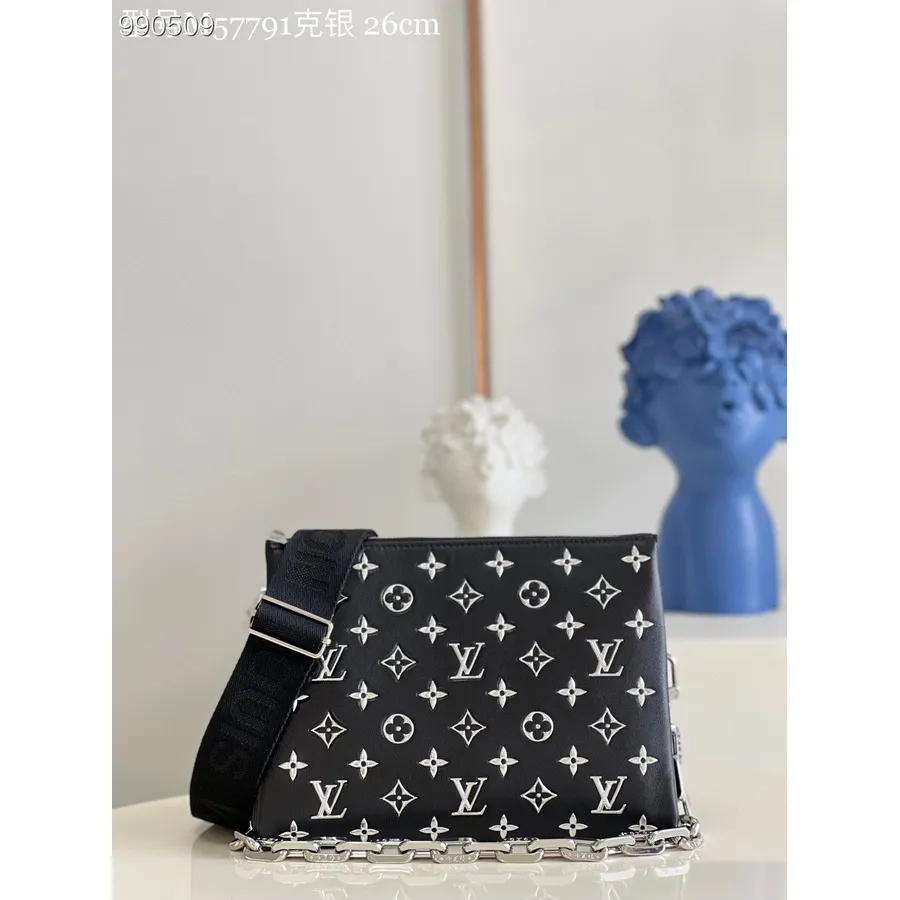 Tas Louis Vuitton Coussin Pm 26cm Kulit Domba Gembung Timbul Kulit Monogram Koleksi Musim Semi/musim Panas 2022 M57791, Hitam/pu