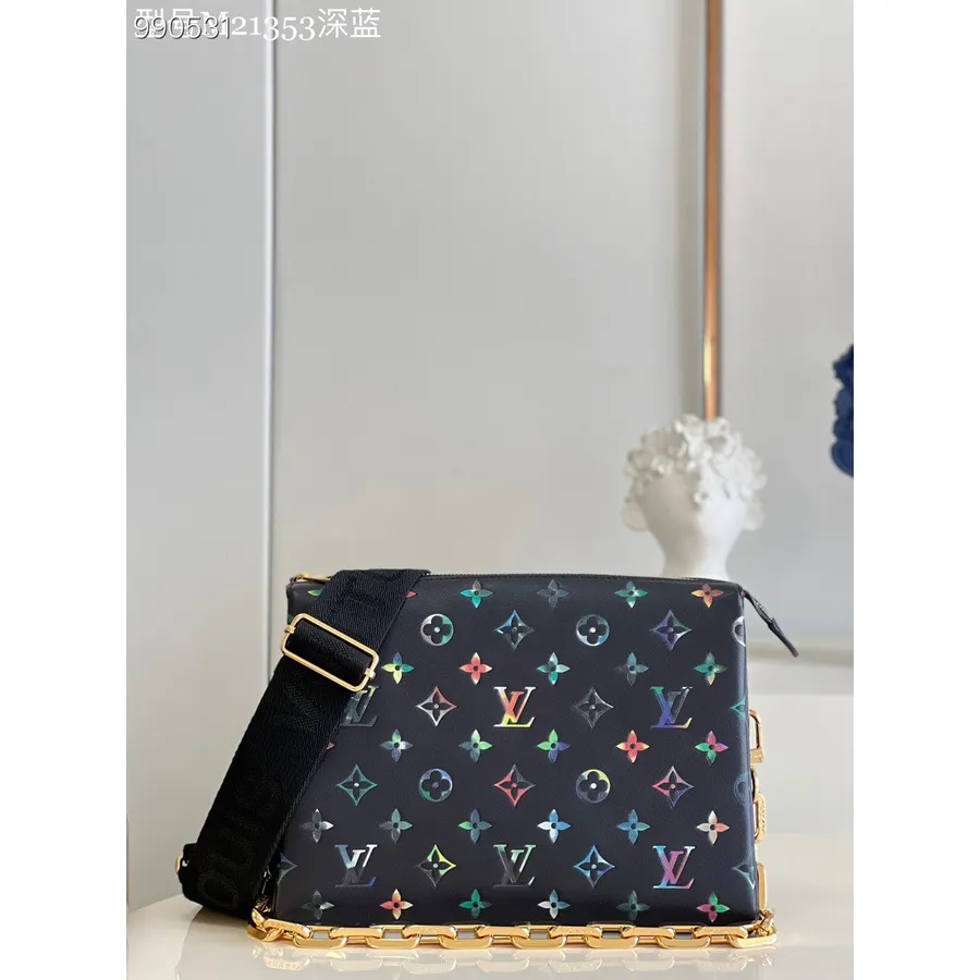 Tas Louis Vuitton Coussin Pm 26cm Kulit Domba Gembung Timbul Kulit Monogram Koleksi Musim Semi/musim Panas 2022 M21204, Hitam