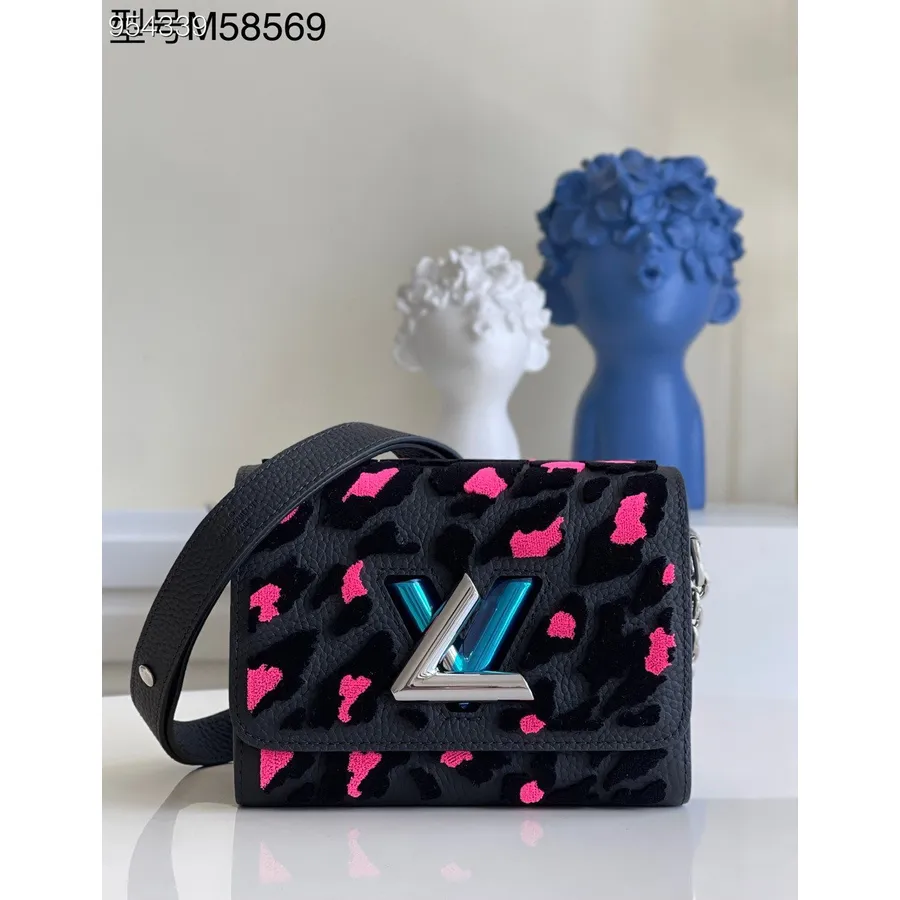 Louis Vuitton Wild At Heart Twist Pm Kott 20cm Taurillon Nahk Kevad/suvi 2022 Kollektsioon M58569, Must