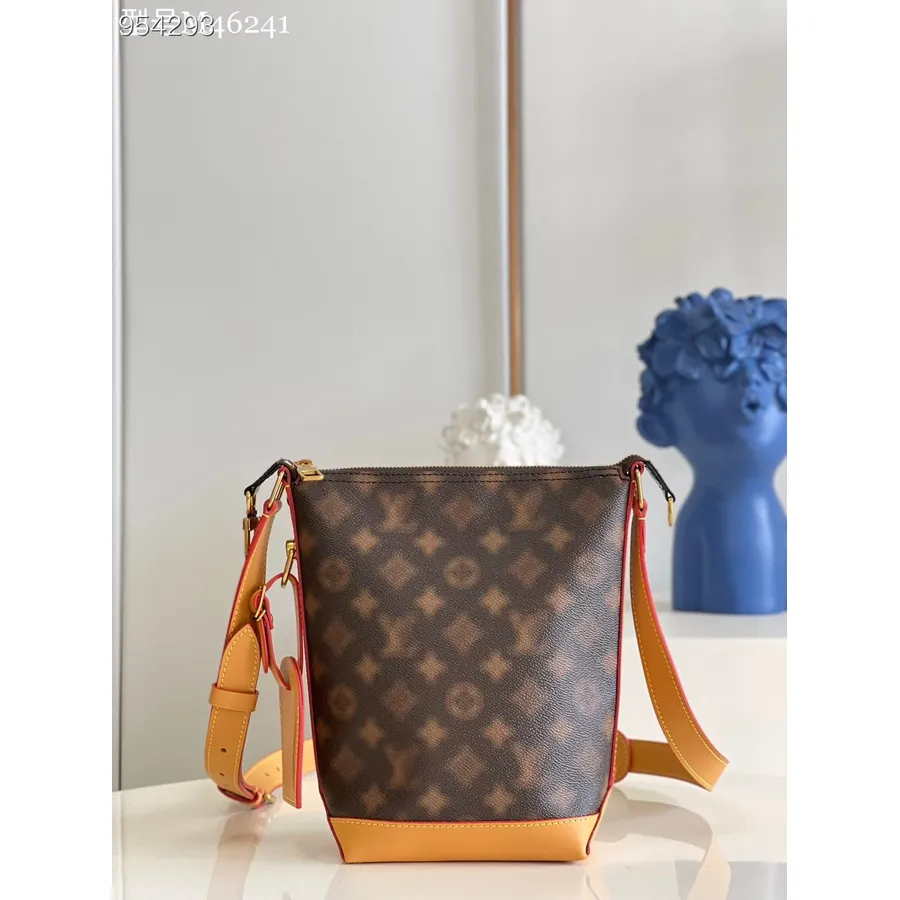 Louis Vuitton Hobo Cruiser Pm Tas 24cm Silica Monogram Leer Virgil Abloh Lente/zomer 2022 Collectie M46241, Zwart