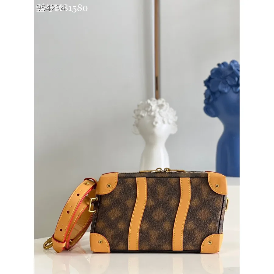 Louis Vuitton Puha Csomagtartós Hordható Pénztárca Táska 23cm Homályos Monogram Bőr Virgil Abloh Tavasz/nyár 2022 Kollekció M815