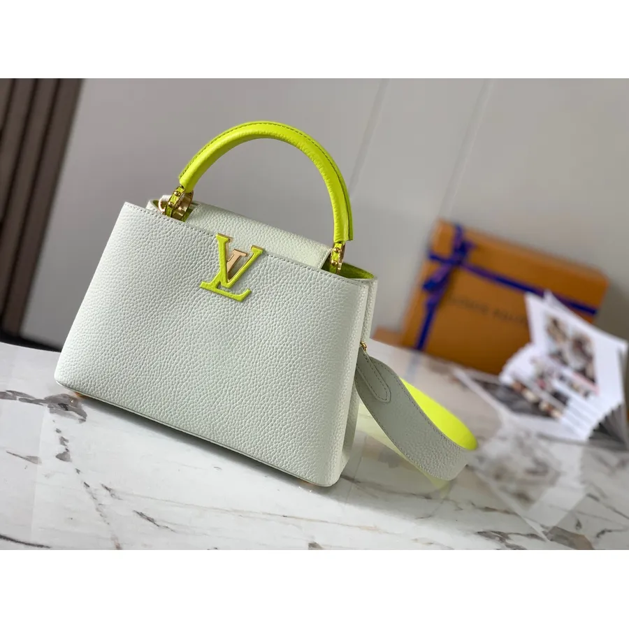 Louis Vuitton Capucines BB Bag 27 Cm Taurillon Leder Frühjahr/Sommer 2022 Kollektion M59468, Weiß/neongrün