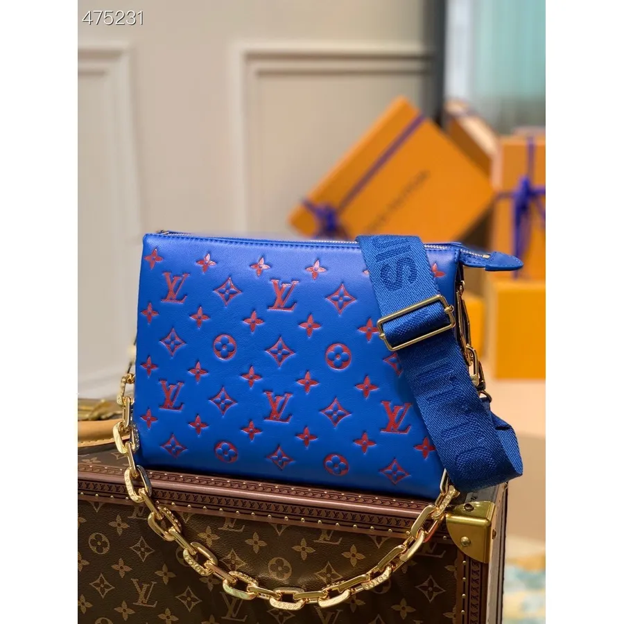 Louis Vuitton Fætter Pm Taske 26 Cm Monogram Præget Hævet Lammeskind Forår/sommer 2021 Kollektion M58626, Blå/rød